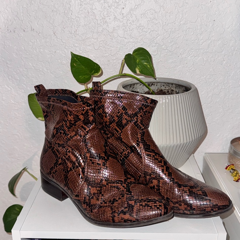 Aldo Textured Brown Ankle Boots